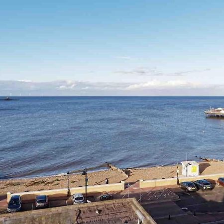Stylish Beach Front Retreat 2 Bedrooms Herne Bay Exterior foto
