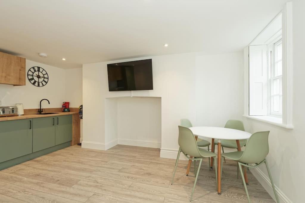 Stylish Beach Front Retreat 2 Bedrooms Herne Bay Exterior foto